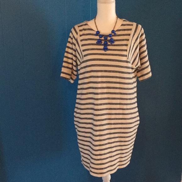Banana Republic Dresses & Skirts - Banana Republic Shift Dress with Pockets sz Sm
